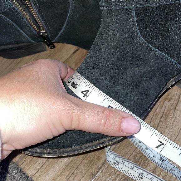 Black boot low bootie tassel zipper leather 7.5 low heel - Picture 11 of 11